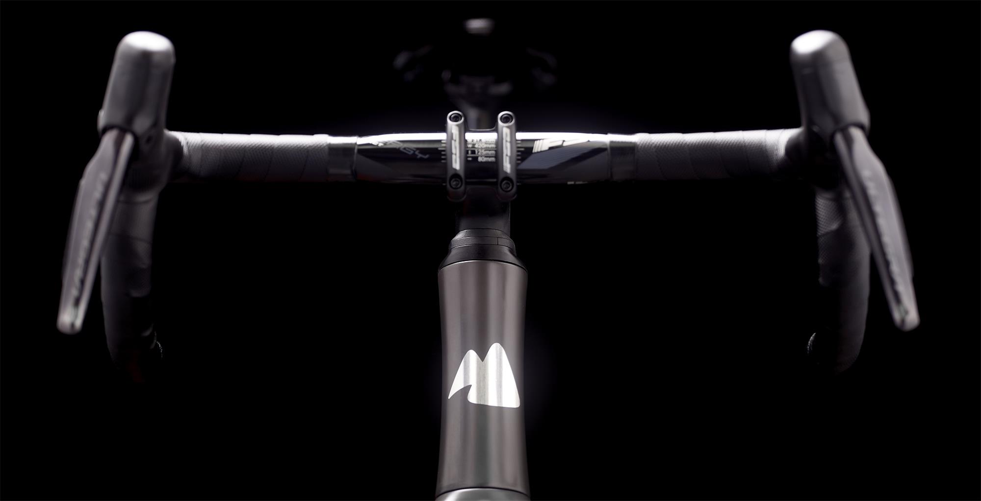 Silniční kolo MMR ADRENALINE 00 PLUS - Carbon N Chrome - vel.S  24/2025