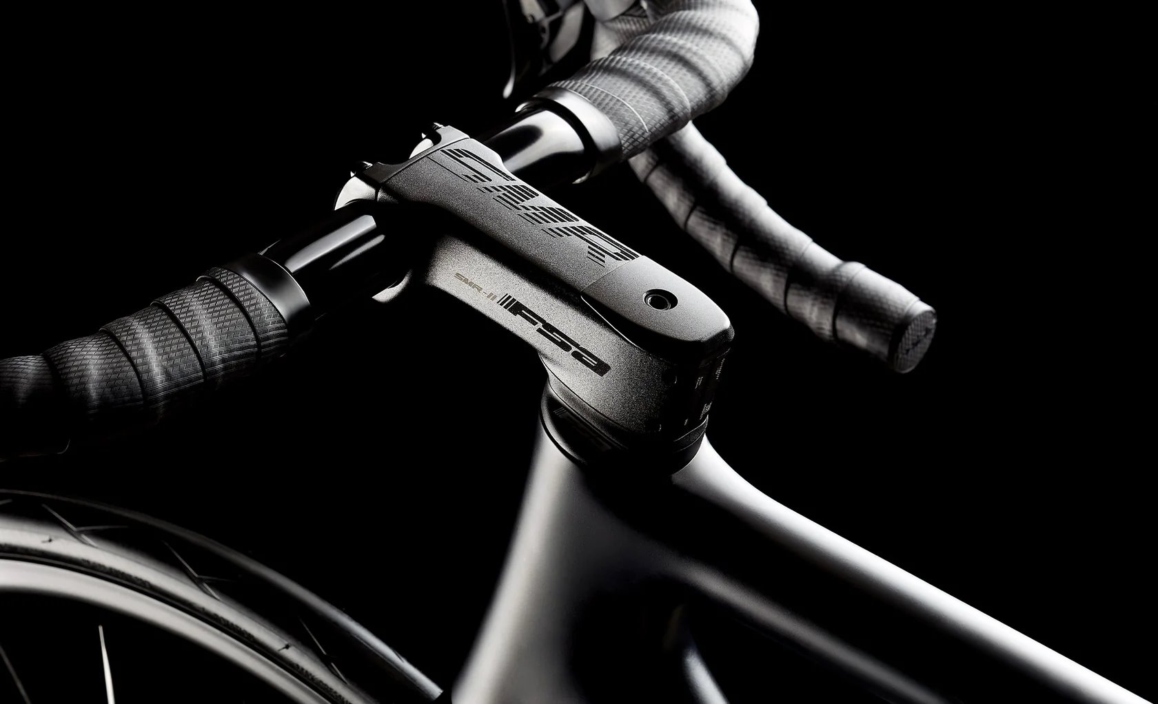 Silniční kolo MMR Adrenaline 30 - Carbon - vel.L 2025