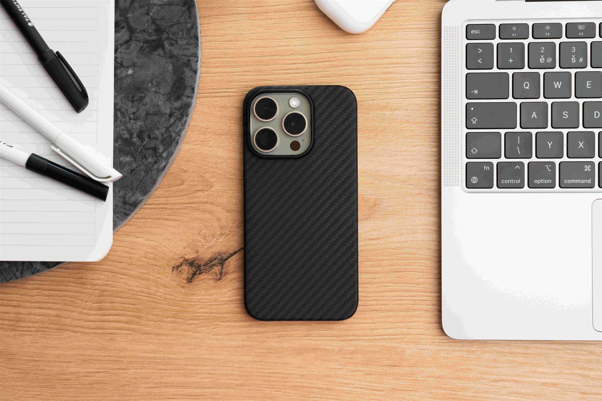 Swissten MagCarbon Pro pre iPhone 16 Plus, čierne