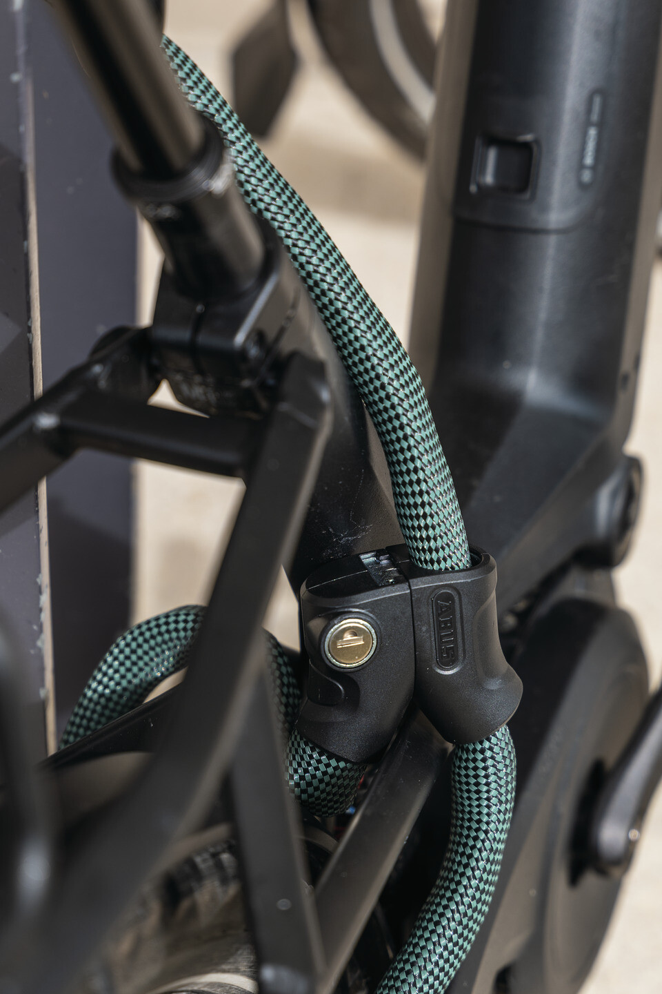 Zámek ABUS 1806/110 black INFINITY LOOP - černá